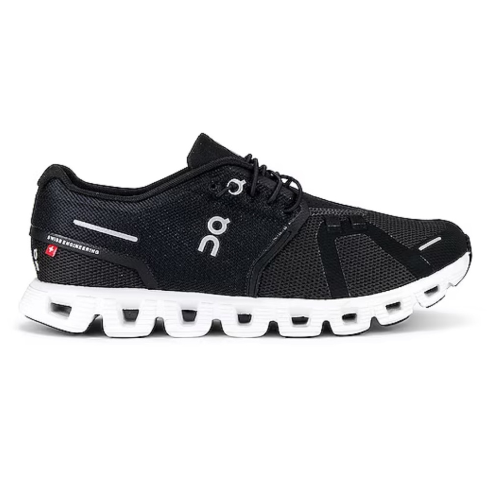 Women’s On Cloud 5 Black Sneakers size 8